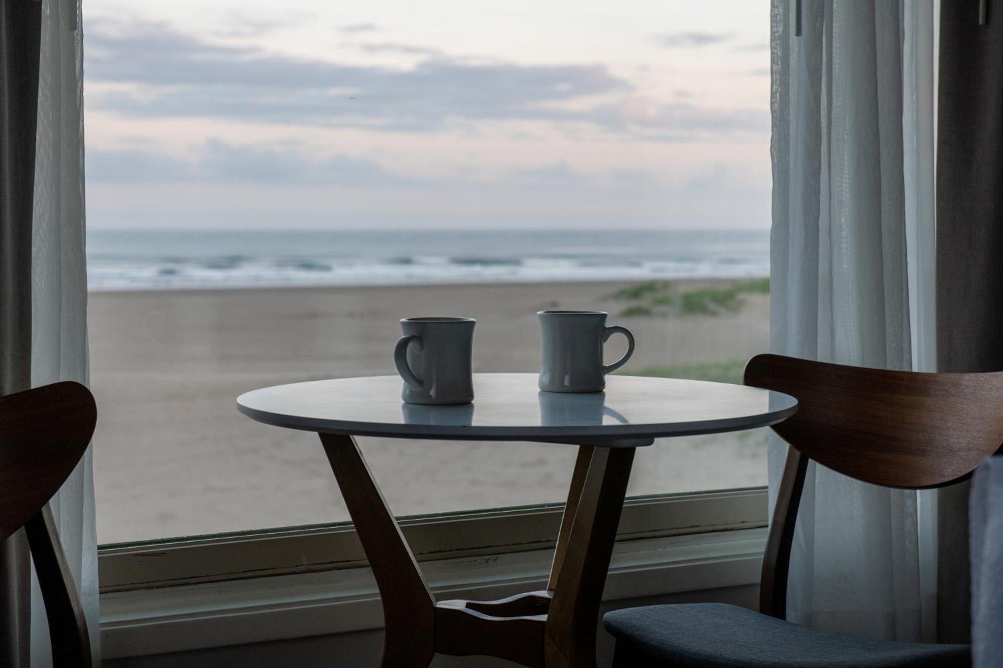 موتيل The Ocean Front At سيسيدي، مونتيري، كاليفورنيا المظهر الخارجي الصورة
